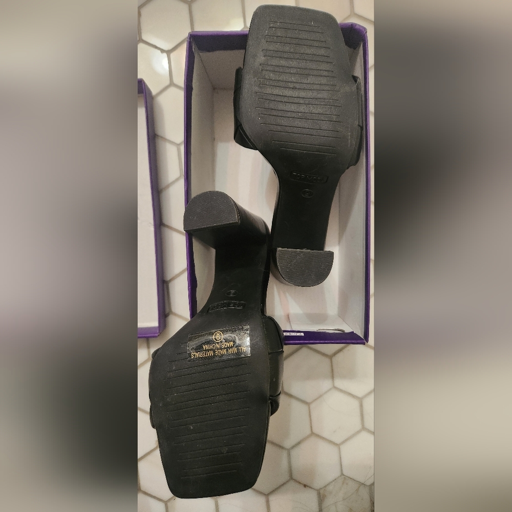 TOP Moda Black Quilted Woven Mule Heels - Picture 2 of 5